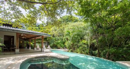 CASA ESCONDIDA | SERENE RETREAT IN BLUE SPIRIT COMMUNITY