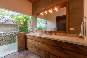 Hair dryer - CASA ESCONDIDA | SERENE RETREAT W/POOL IN NOSARA (Nosara)