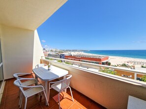 Outdoor dining - Flat Praia Rocha Balcony Sunny (Portimão)