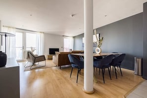 Exterior - The Nine Elms Lane Arms - Stunning & Bright 2bdr Flat With Balconies (London)