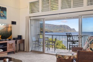 Smart TV, books, stereo - Pali Ke Kua #222 - Breathtaking Ocean Views! (Princeville)