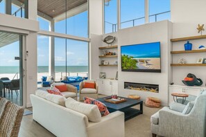 Smart TV, books