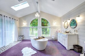 Combined shower/bathtub, jetted bath, hair dryer, bidet