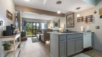 Condo, Multiple Beds, Patio, Mountain View (Black Bear Lodge) | Living area | 42-inch flat-screen TV with digital channels