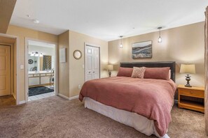 Condo, Multiple Beds, Patio, Garden View (Bunker Ridge Rendezvous) | 2 bedrooms, individually decorated, individually furnished, bed sheets