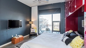 Condo, 1 cama King size, balcón (Good Vibrations) | 1 habitación, wifi gratis y decoración personalizada 
