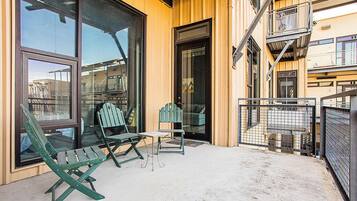 Condo, 1 King Bed, Balcony (Good Vibrations) | Terrace/patio