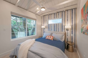 House, Multiple Beds, Hot Tub