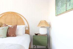 4 bedrooms, iron/ironing board, WiFi (free), bed sheets - Casa Del Salt (kingscliff)