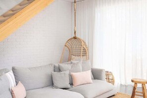 TV, offices - Casa Del Salt (kingscliff)