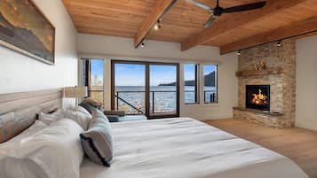 Townhome, Multiple Beds, Balcony, Mountain View (Lakefront Luxury) | 4 bedrooms, individually decorated, individually furnished, free WiFi