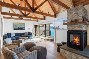 Townhome, Multiple Beds, Balcony, Mountain View (Lakefront Luxury) | Living area