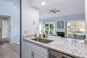 公寓客房, 多張床, 庭院, 花園景觀 (Lakeview Landing) | 住宿內部