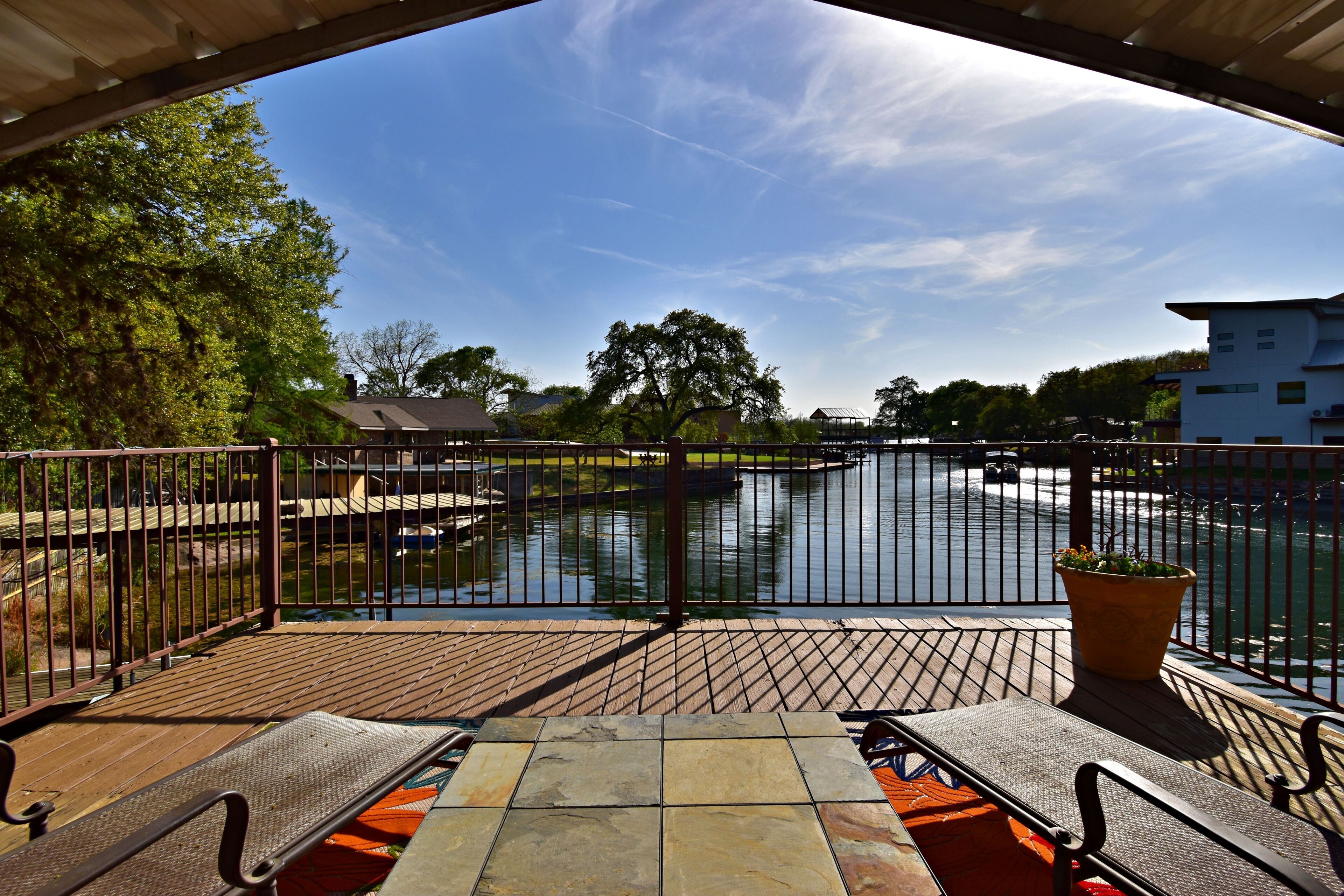 ハウス ベッド (複数台) 暖炉 | バルコニー