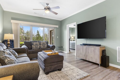 Majestic Luxury Condo at Table Rock Lake