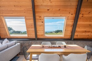Hus - flera sängar - bubbelpool - havsutsikt | Eget kök | Kylskåp, mikrovågsugn, ugn och spishäll