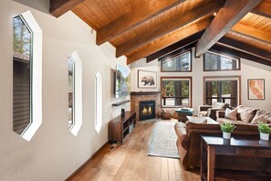 House, Multiple Beds, Fireplace | Living room | 40-inch TV with digital channels, fireplace - Northstar Serenity (Truckee)