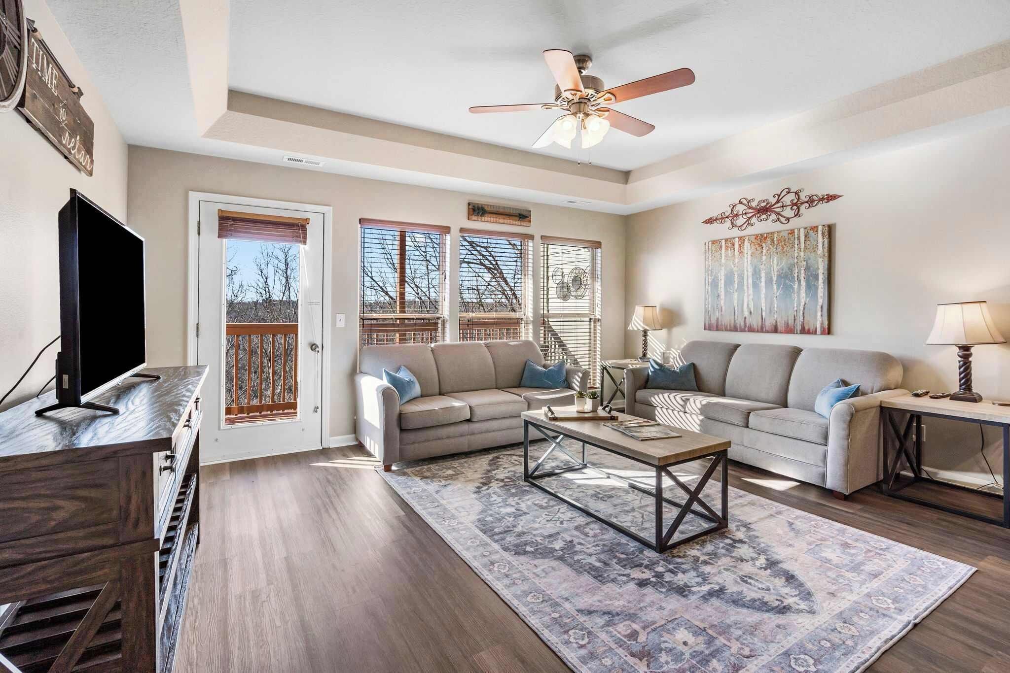 Condo, Multiple Beds, Patio, Mountain View (Oak Lane Escape) | Living area | 42-inch flat-screen TV with digital channels