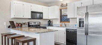 Oak Lane Escape - Branson - Resort Condo on Golf Course w/ Endless Amenities