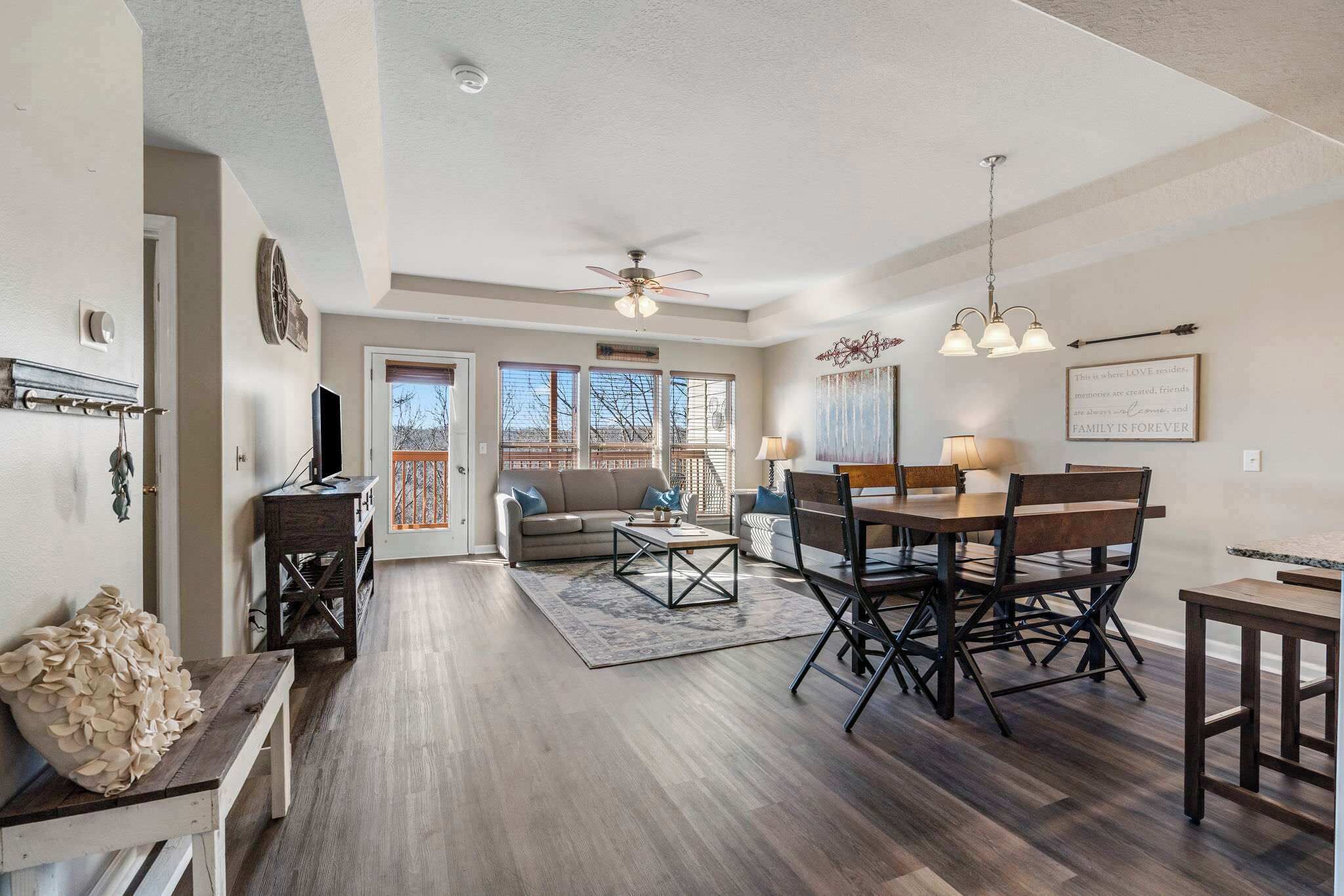 Condo, Multiple Beds, Patio, Mountain View (Oak Lane Escape) | Living area | 42-inch flat-screen TV with digital channels