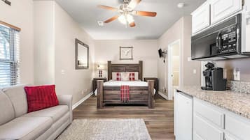 Condo, Multiple Beds, Patio, Mountain View (Oak Lane Escape) | Interior