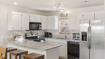 Condo, Multiple Beds, Patio, Mountain View (Oak Lane Escape) | Private kitchen | Coffee/tea maker