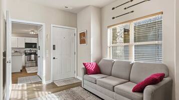 Condo, Multiple Beds, Patio, Mountain View (Oak Lane Escape) | Living area | 42-inch flat-screen TV with digital channels