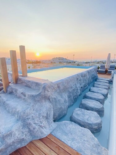 Alenor City Hotel