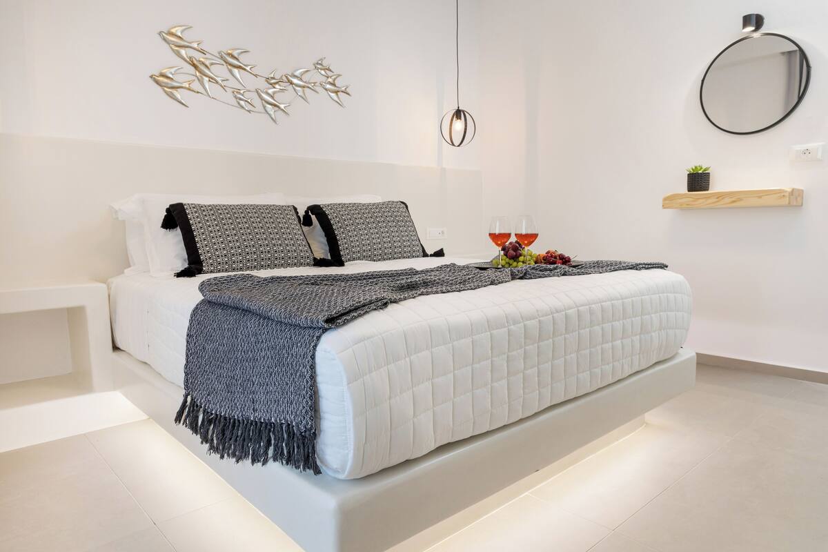 In-room safe, individually furnished, blackout drapes, soundproofing