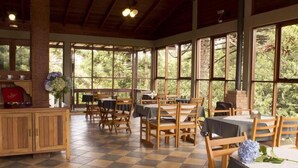 Restaurant - Pousada dos Quatis (Campos do Jordão)