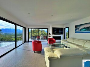 リビング エリア