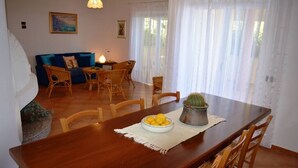 Dining - VILLA OLIVIA: spacious villa with sea view (Cala Gonone)