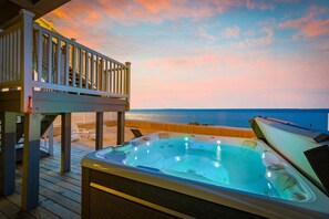 Terrace/patio - Serendipity - Beach Front 4/3 (Anna Maria)