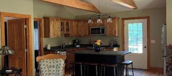 Cozy retreat in beautiful country setting