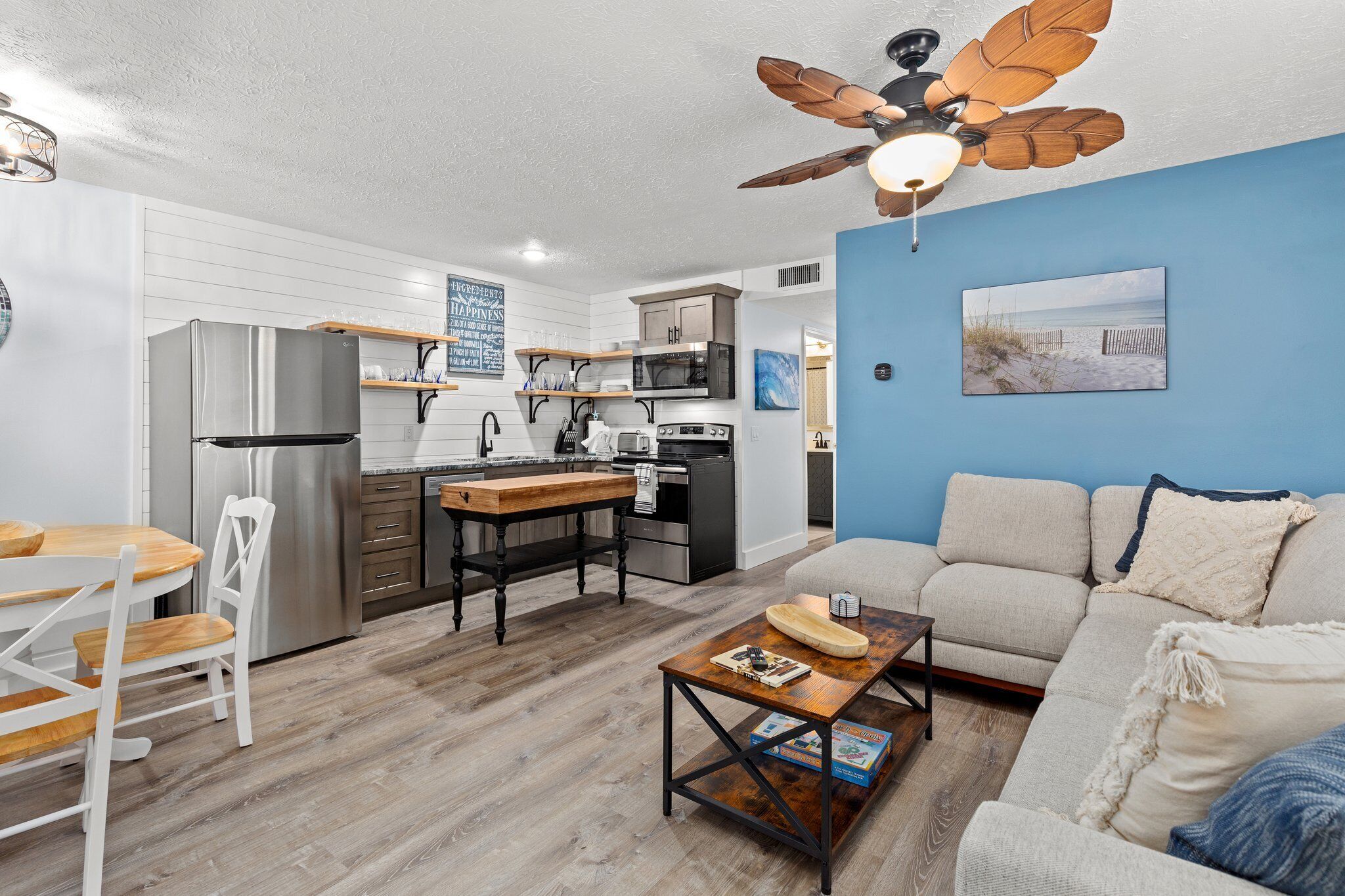 Newly Remodeled Two bedroom Two bath! 500 Feet to Beach!