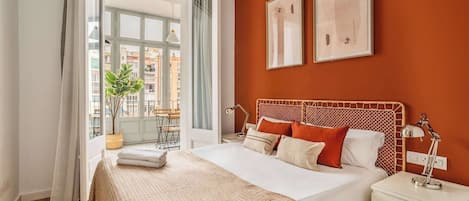 4 chambres, fer et planche à repasser, Wi-Fi, draps fournis
