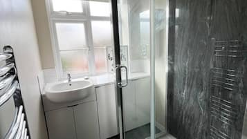 Apartment | Bathroom
