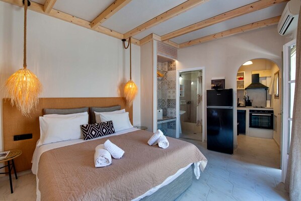 1 bedroom, WiFi, bed sheets