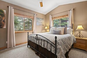 3 室のベッドルーム、アイロン / アイロン台、旅行用ベビーベッド、WiFi