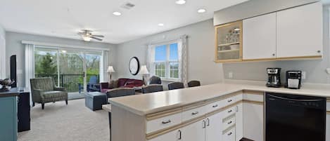 Condo, Multiple Beds, Kitchen, Garden View (Valley View Retreat) | Interior