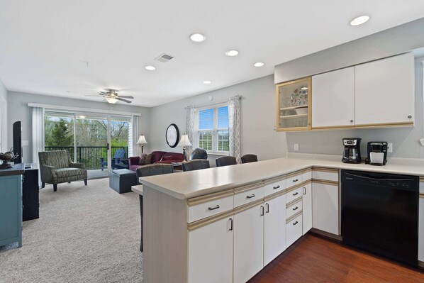 Condo, Multiple Beds, Kitchen, Garden View (Valley View Retreat) | Interior