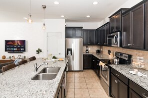 獨棟房屋, 多張床, 私人泳池 | 私人廚房 | 電冰箱、微波爐、烤箱、爐台