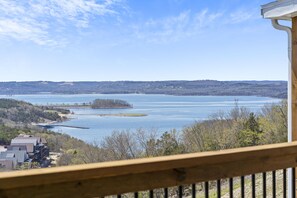House, Multiple Beds, Kitchen | Balcony