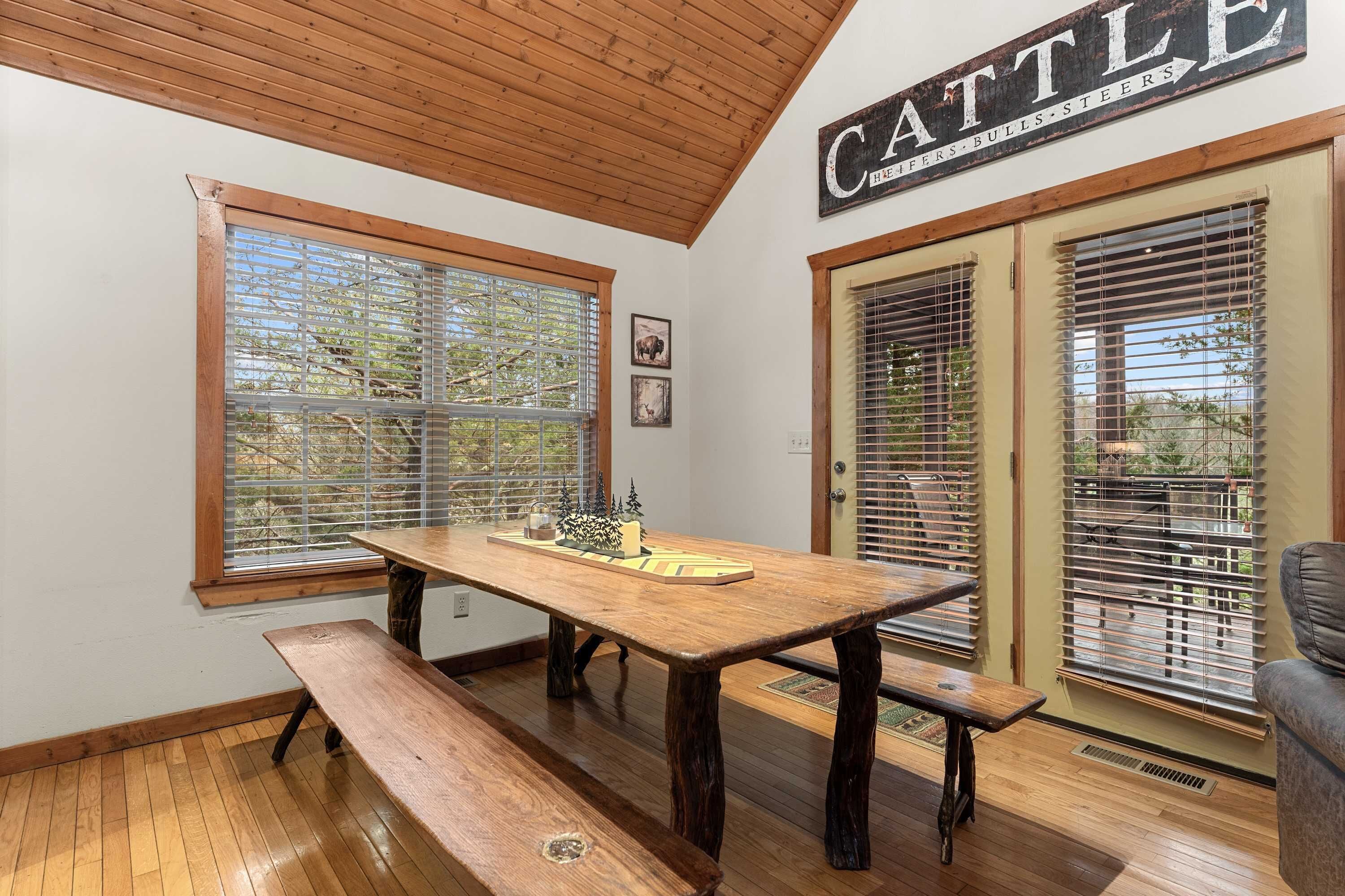 Cabin, Multiple Beds, Pool Access, Mountain View (The Lodge on the Creek) | Dining