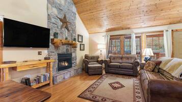 Cabin, Multiple Beds, Balcony, Golf View (The Lodge on the Creek) | Living area | 42-inch flat-screen TV with digital channels