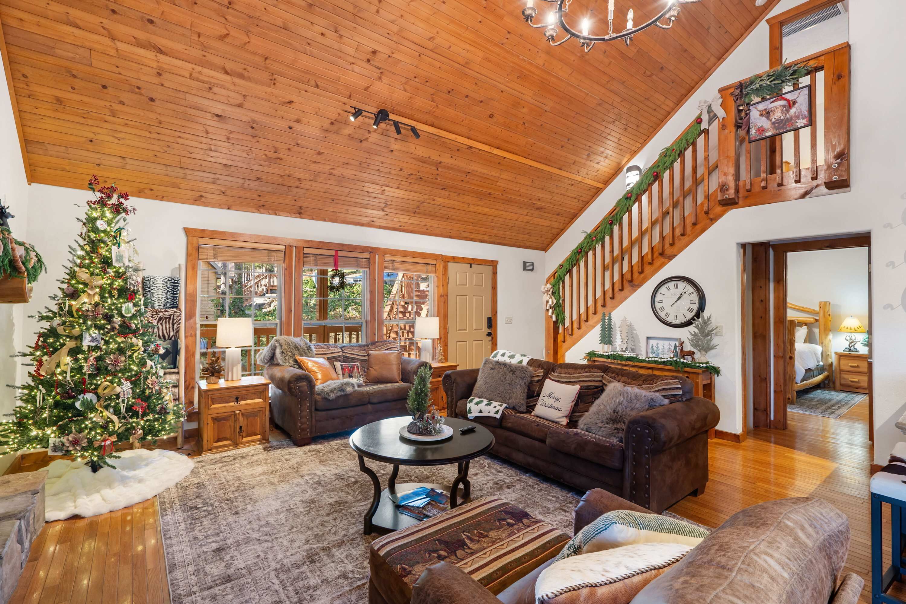 Cabin, Multiple Beds, Balcony, Golf View (The Lodge on the Creek) | Interior