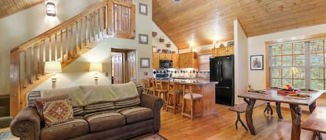 Cabin, Multiple Beds, Balcony, Golf View (The Lodge on the Creek) | Living area | 42-inch flat-screen TV with digital channels