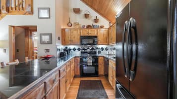 Cabin, Multiple Beds, Balcony, Golf View (The Lodge on the Creek) | Private kitchen | Coffee/tea maker