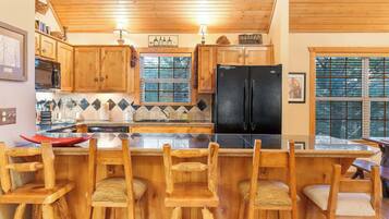 Cabin, Multiple Beds, Balcony, Golf View (The Lodge on the Creek) | Private kitchen | Coffee/tea maker