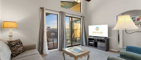 Condo, Multiple Beds, Balcony, Golf View (Guest House at The Greens ) | Living area